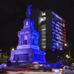parigi monumenti bandiera francese foto