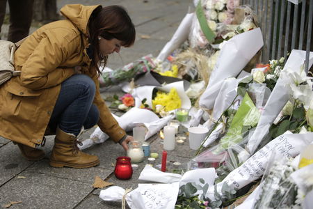 Parigi sotto attacco: ordine dato da Al-Baghdadi in persona. Il numero dei morti sale a 132 article-post