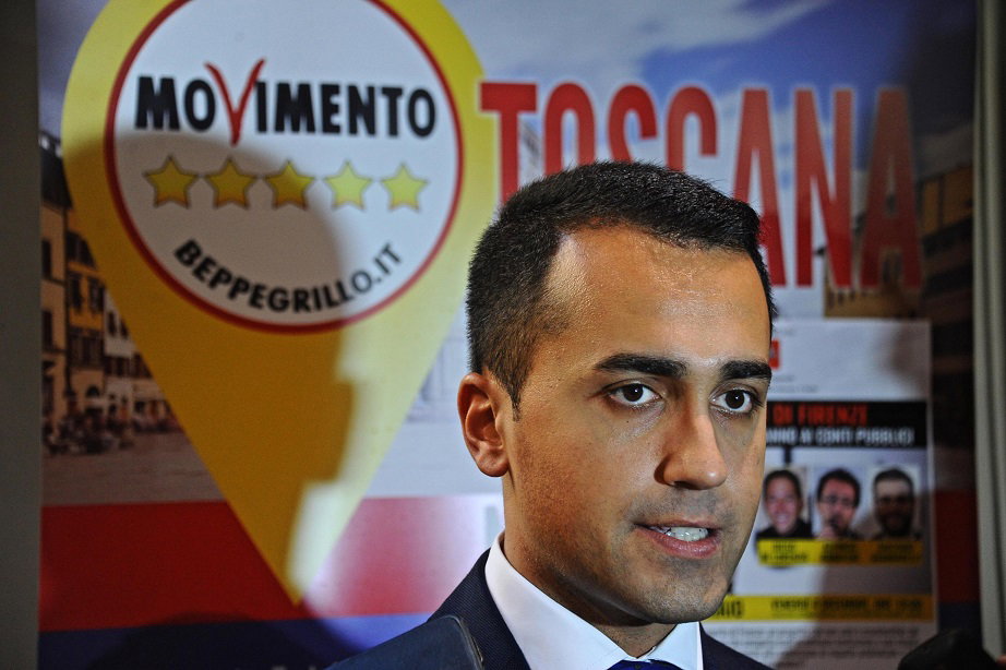 Il Financial Times elogia il nuovo M5S. E lancia Luigi Di Maio come anti Renzi article-post