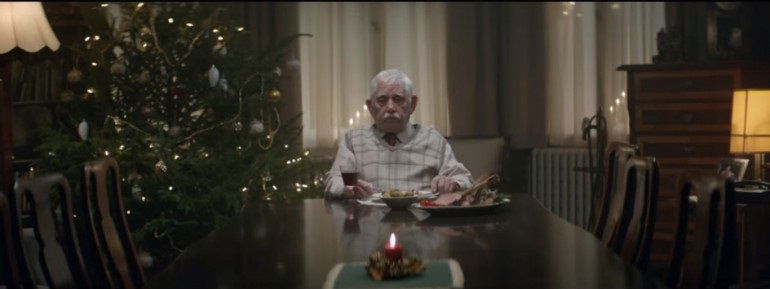spot natale nonno