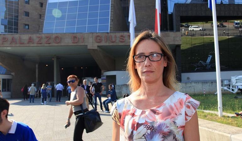 Ilaria Cucchi foto carabiniere facebook