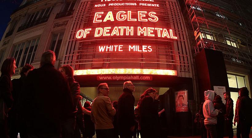 Eagles of Death Metal a Parigi dopo il Bataclan