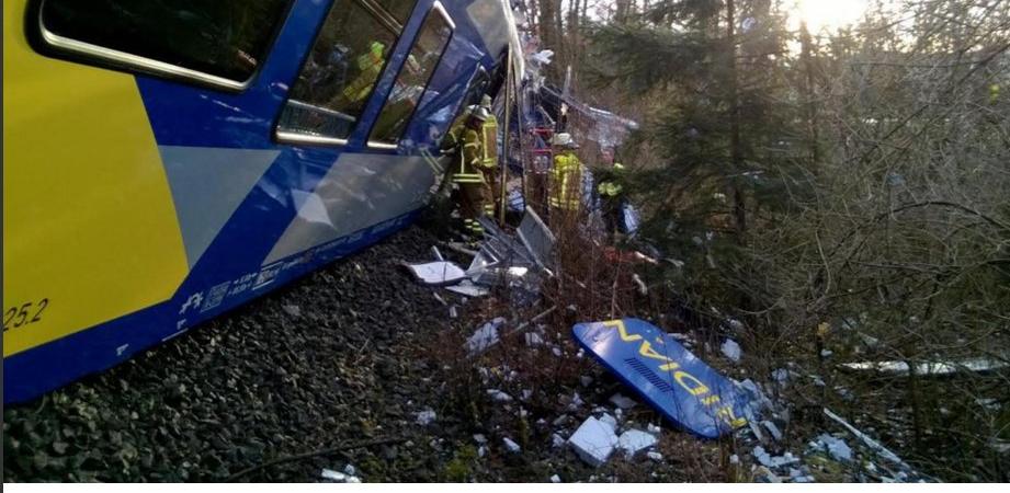 incidente treni germania scontro