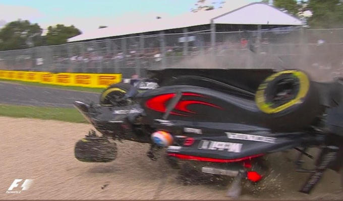 Fernando Alonso incidente Video