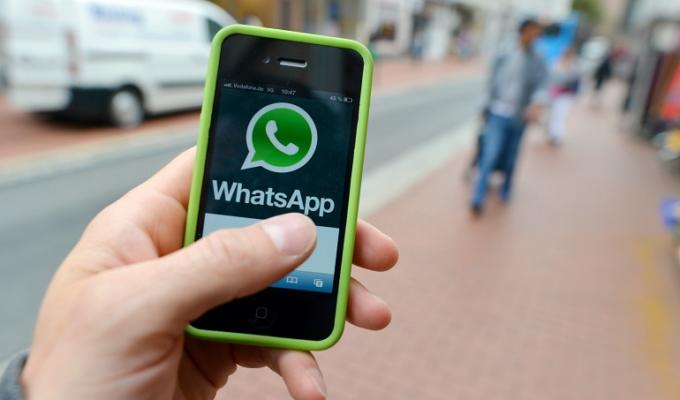 WhatsApp Ultimo aggiornamento 2.15.15 novità