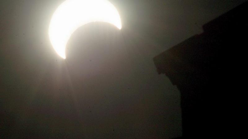 Eclissi totale di sole 9 marzo 2016