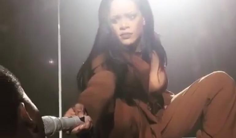 rihanna microfono fan video