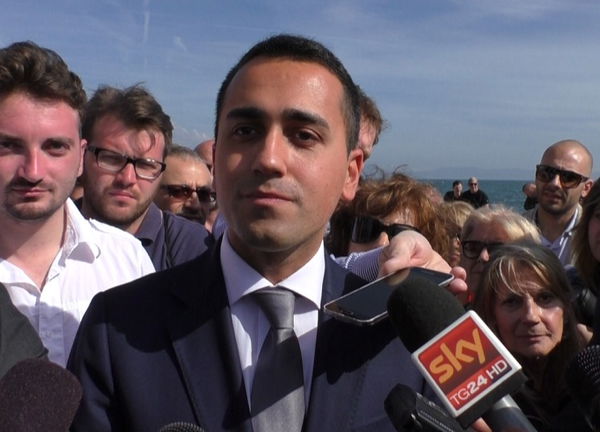 Luigi Di Maio: «Io a pranzo con la Trilaterale? Ma no, c’erano tanti esperti…» / VIDEO