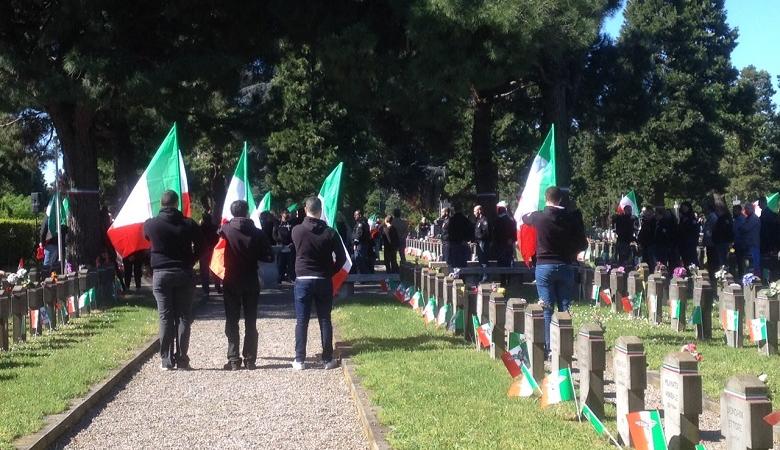 25 aprile saluto romano