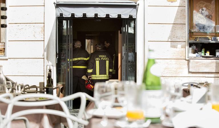 Roma, incendio al bar Ciampini