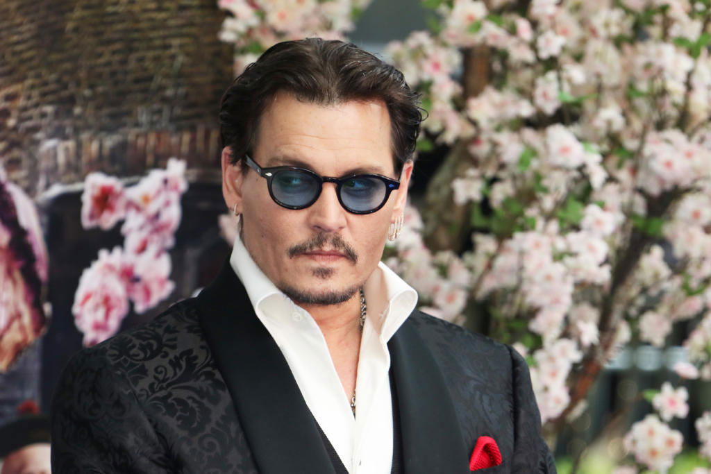 Alice attraverso lo specchio