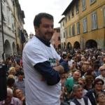 Matteo Salvini foto in moschea