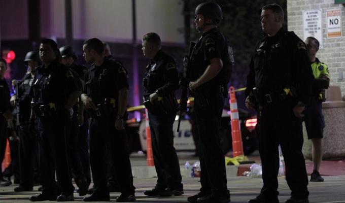 Dallas poliziotti uccisi