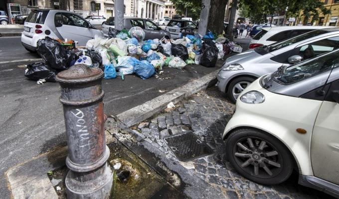 Rifiuti Roma Ama sprechi