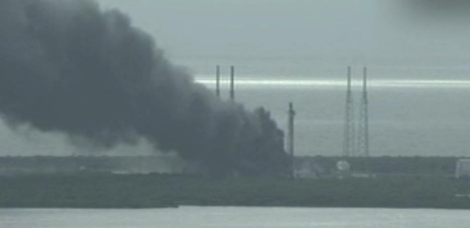 esplosione razzo cape canaveral