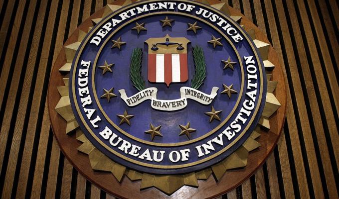 Fbi Hillary Clinton mail archiviazione