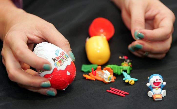 morto inventore ovetto kinder