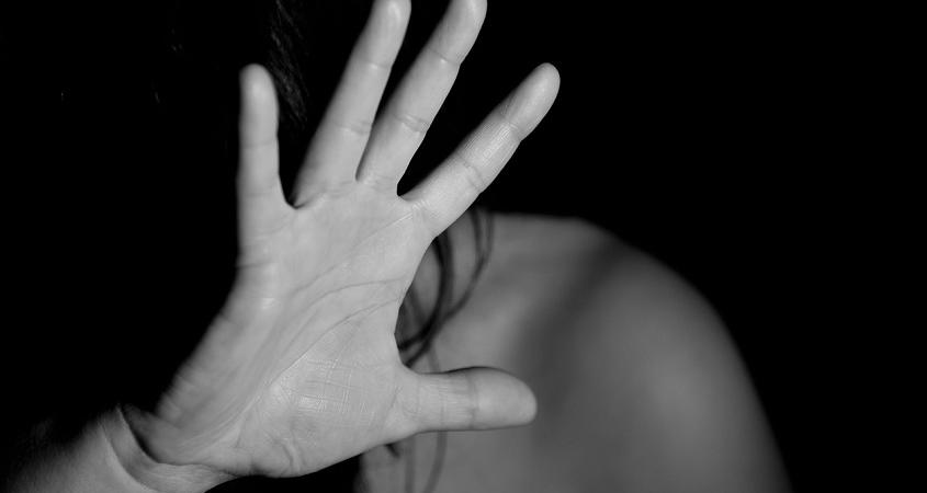 ragazza bruciata messina