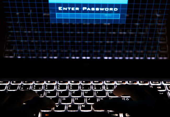 hacker farnesina