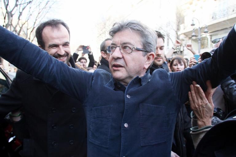 Mélenchon si ribella alla perquisizione della polizia al grido: «La République c’est moi» | VIDEO
