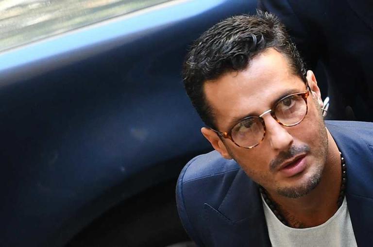 Fabrizio Corona ne combina un’altra: rissa con un imprenditore vinicolo in un ristorante di Milano