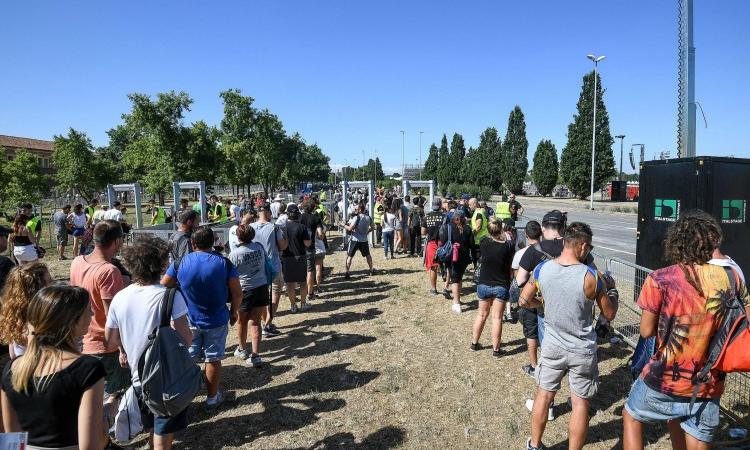 Bufala Rolex sex toys al concerto di Vasco Rossi