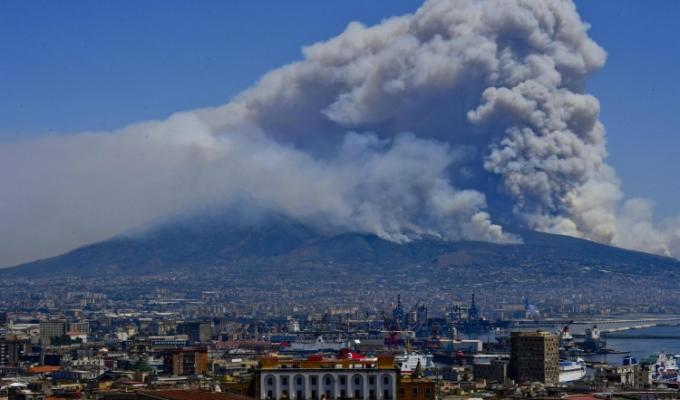 Incendi Messina Vesuvio Roma