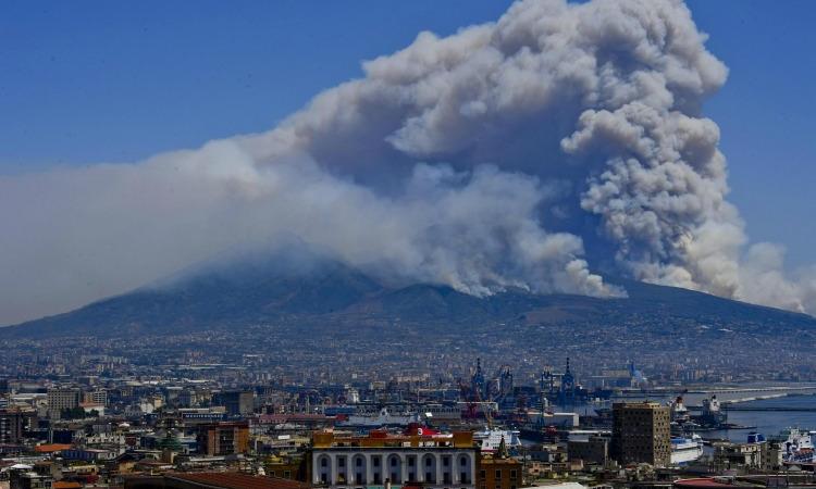 Incendi Messina Vesuvio Roma