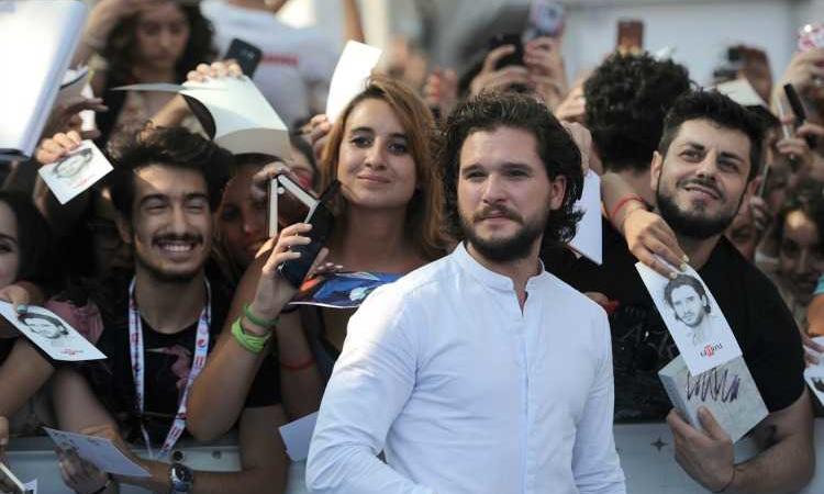 mantello Jon Snow