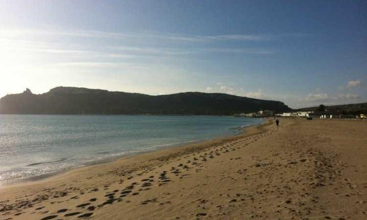 pOetto sardi difendono ambulante