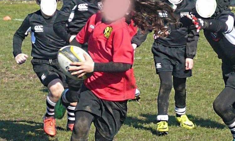 bambino tetano rugby