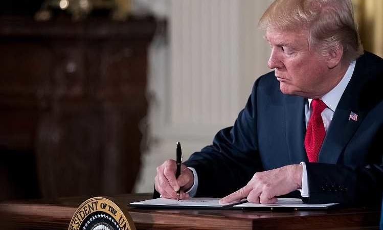 trump obbligo vaccinale