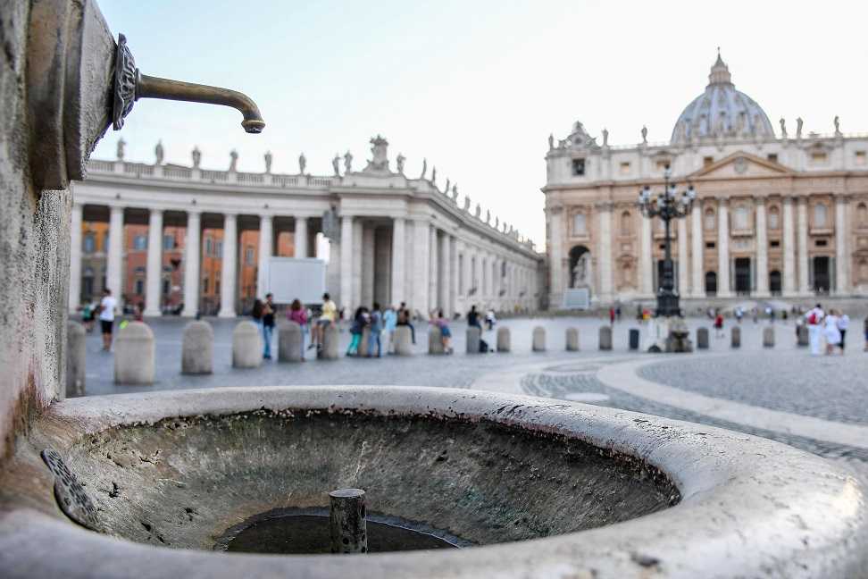 Nuzzi E Gli Abusi Sessuali Su Minorenni Chierichetti Del Papa Che 