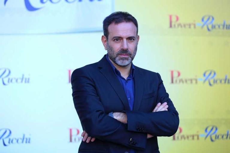 Fausto Brizzi torna sul set: dirigerà «Modalità aereo»