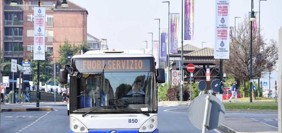 torino ragazzina picchiata