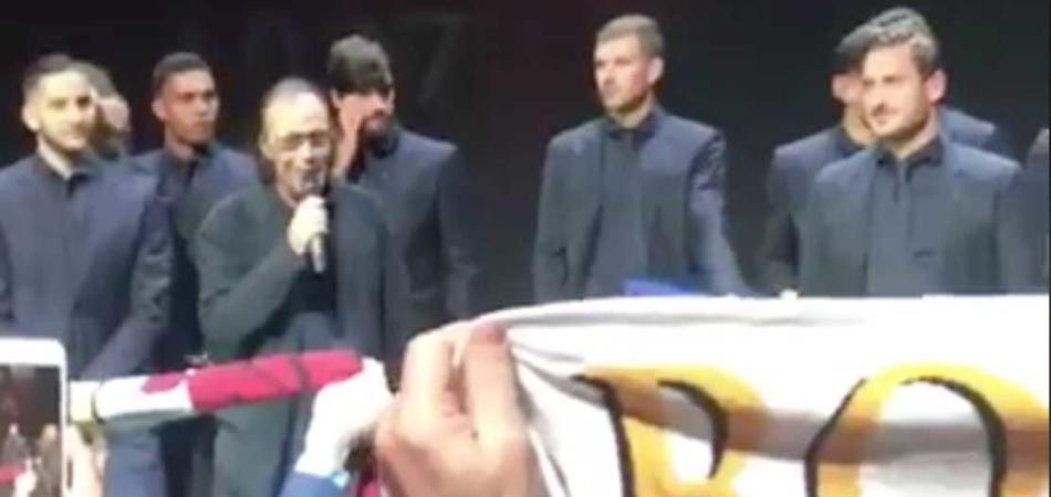 Venditti inno Roma