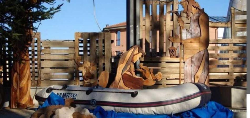 gommone nel presepe