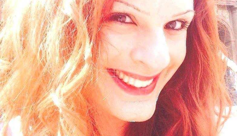 ragazza trans schiaffeggiata