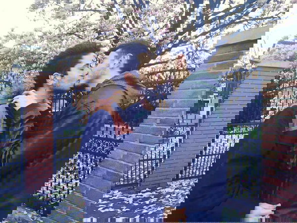 Funerale unico per Alex e Luca, il sacerdote: «C’era rispetto per la loro relazione omosessuale»