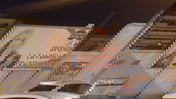 L’epic fail di Giorgia Meloni che «difende la famiglia tradizionale»