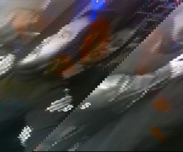 Game of Thrones, Kit Harington allontanato da un bar perché ubriaco | VIDEO