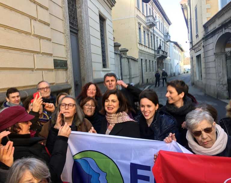 Laura Boldrini, il sindaco di Busto Arsizio le chiede di scusarsi per il fango sulla sua città article-post