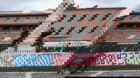 Livorno cerca la persona che ha ricevuto il cuore di Christian, striscioni in città: «Dove sei magico battito?» article-post