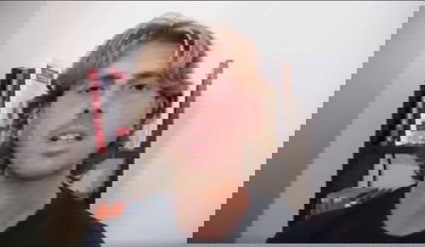 Oggi è il giorno delle parlamentarie M5S. Buongiorno dal candidato anti-signoraggista e fruttariano | VIDEO