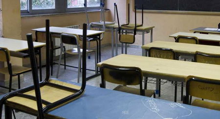 Bari, un bidello è stato arrestato per violenza sessuale su alunne di 12 anni article-post