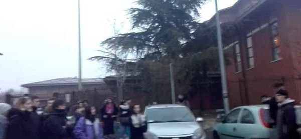 Torino, scontri tra antifascisti e giovani di Casapound