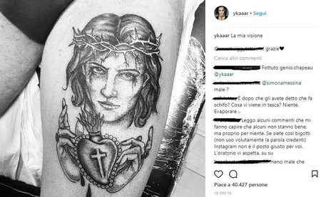 Damiano David, il tatuaggio in posa da Gesù del cantante dei Maneskin scatena i cattolici article-post
