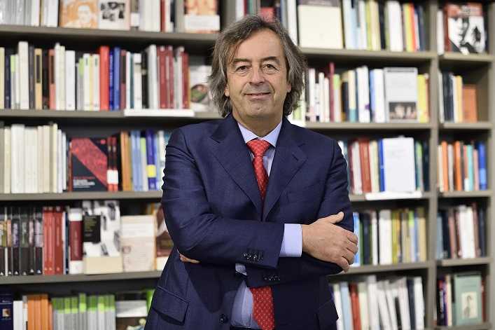 Burioni si sottrae al confronto sui vaccini con Giarrusso e viene aspramente criticato article-post