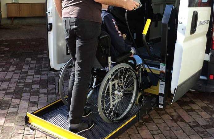 bambina disabile