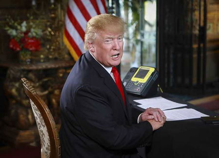 Donald Trump prende in giro Kim Jong-un sul pulsante nucleare più grande e più potente del suo article-post